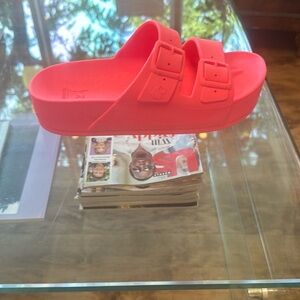 Cacatoes Pink Sandals Double-Strap Comfort